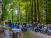Waldgottesdienst und Neueinsegnung vom Herzforder Kreuz